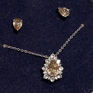 NWT Genuine Pink Swarovski Crystal Holiday Set